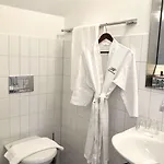 Townhouse Boutique 3*