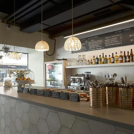 מלון Townhouse Boutique