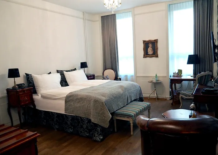 Townhouse Boutique 3*