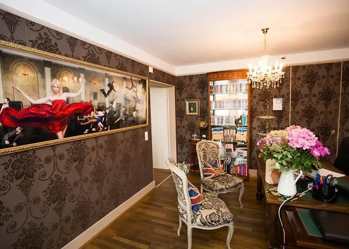 Townhouse Boutique מלון